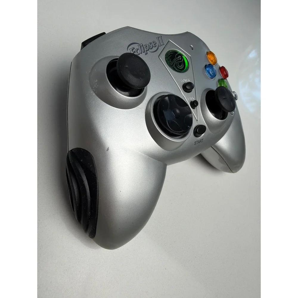 Pelican Eclipse II Wireless Controller for Original Xbox Silver PL-2020